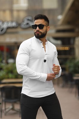 Рубашка мужская приталенная классическая без воротника под джинсы белая 770530-1 фото