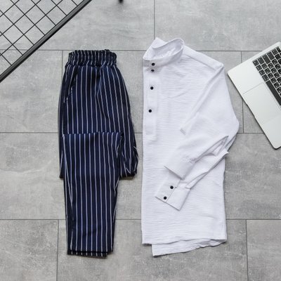 мужской комплект классическая белая рубашка и штаны синие в полоску 770247-4 фото