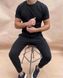 Чоловічий Трикотажний Чорний Костюм Комплект із Фактурної Тканини – Футболка + Штани зі Стрілками k57 фото 1